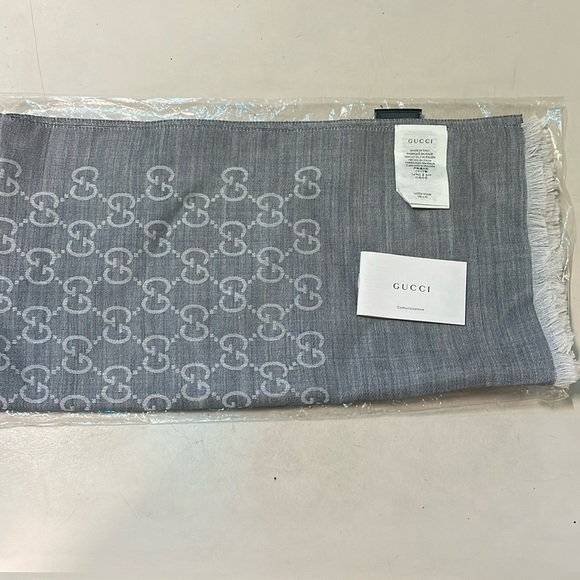 Gucci Metallic GG Scarf - Picture 1 of 5